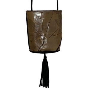 C.L. WHITING LEAF LEATHER - SMALL OVAL SHAPE CROSSBODY BAG - EXC CONDITION - B
